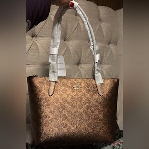 New Coach Fiona Metallic Brown Signature Tote Bag